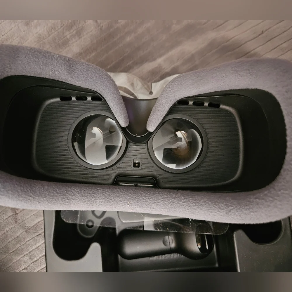 SAMSUNG Gear VR with Controller OPEN BOX